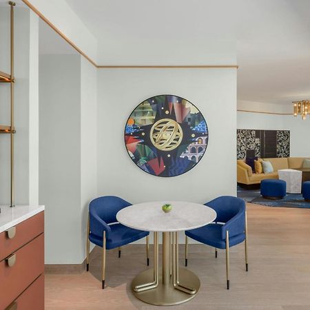 W Macau - Studio City מראה חיצוני תמונה A suite at the hotel