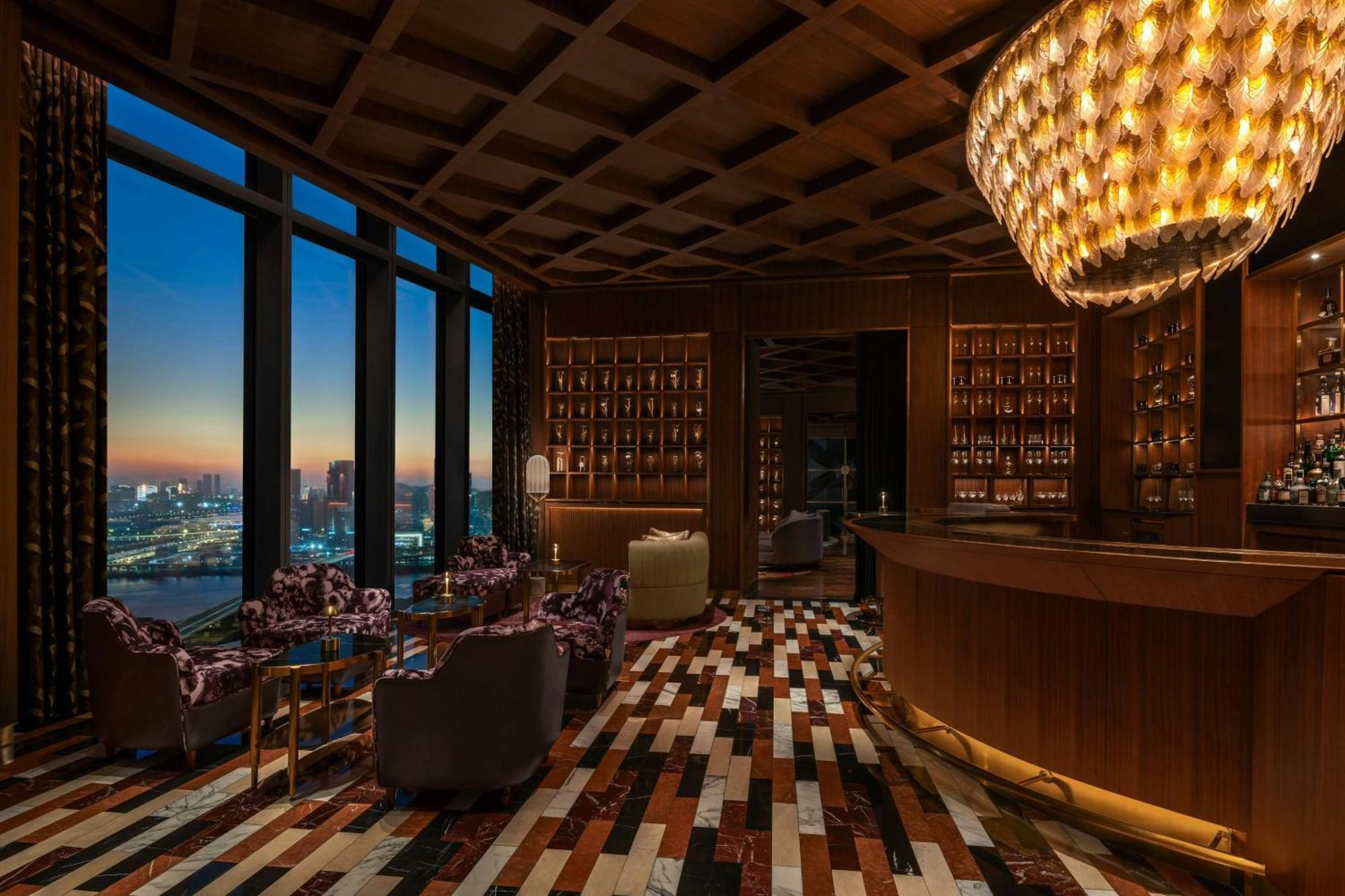 W Macau - Studio City מראה חיצוני תמונה The bar at the 39th floor
